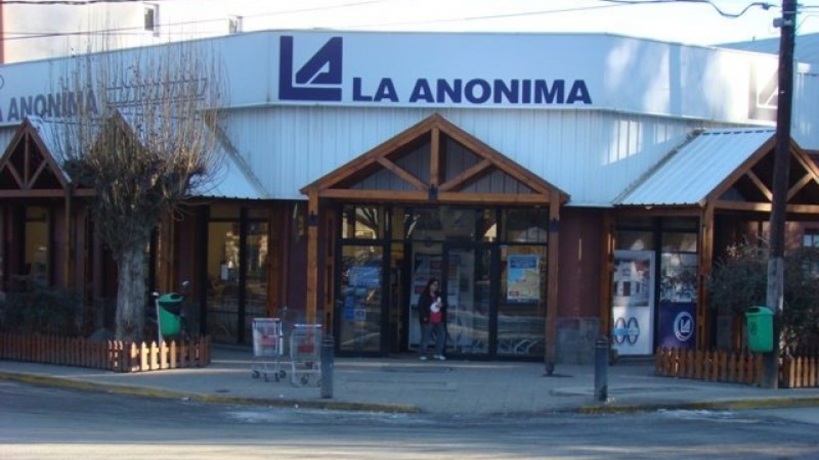 Superercado al que quisieron incendiar en El Calafate.